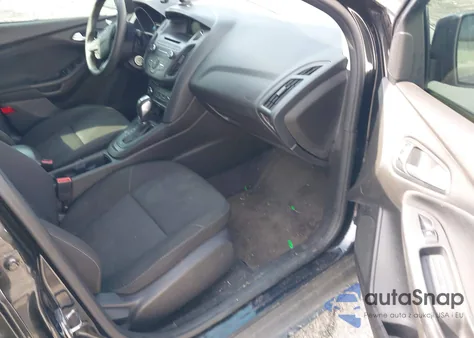 2015 Ford Focus Se z USA, uszkodzony, nr VIN 1FADP3F28FL321451